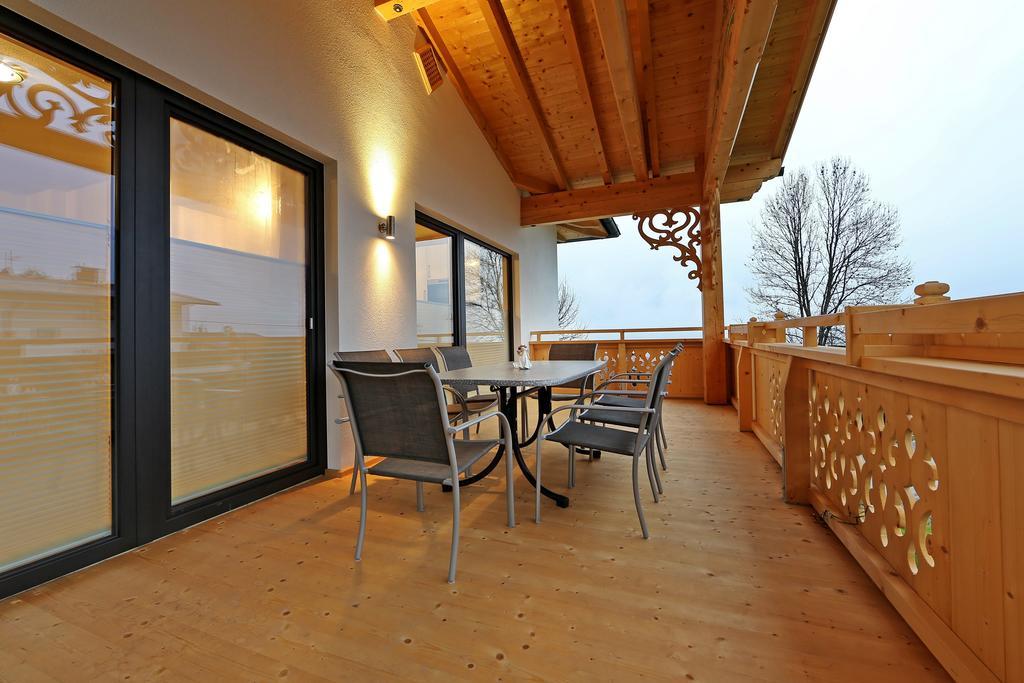 Landhaus & Apartment Taxach Ried im Zillertal Eksteriør billede