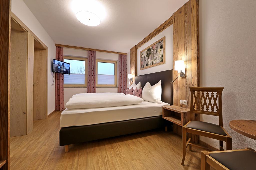 Landhaus & Apartment Taxach Ried im Zillertal Eksteriør billede