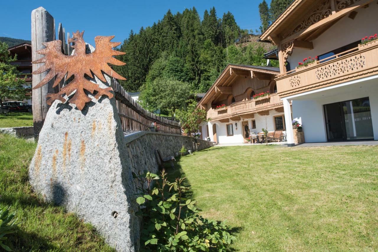 Landhaus & Apartment Taxach Ried im Zillertal Eksteriør billede