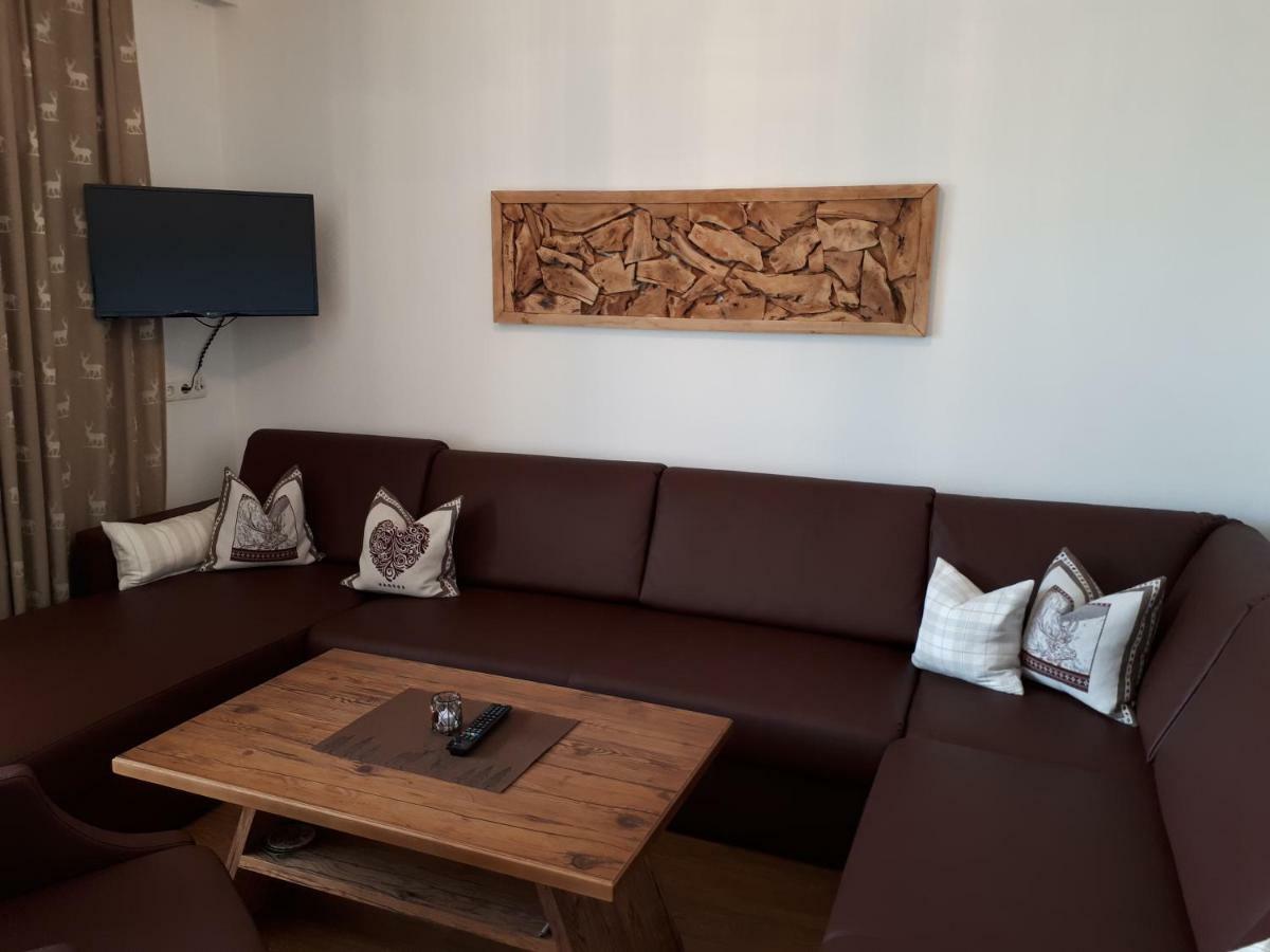 Landhaus & Apartment Taxach Ried im Zillertal Eksteriør billede