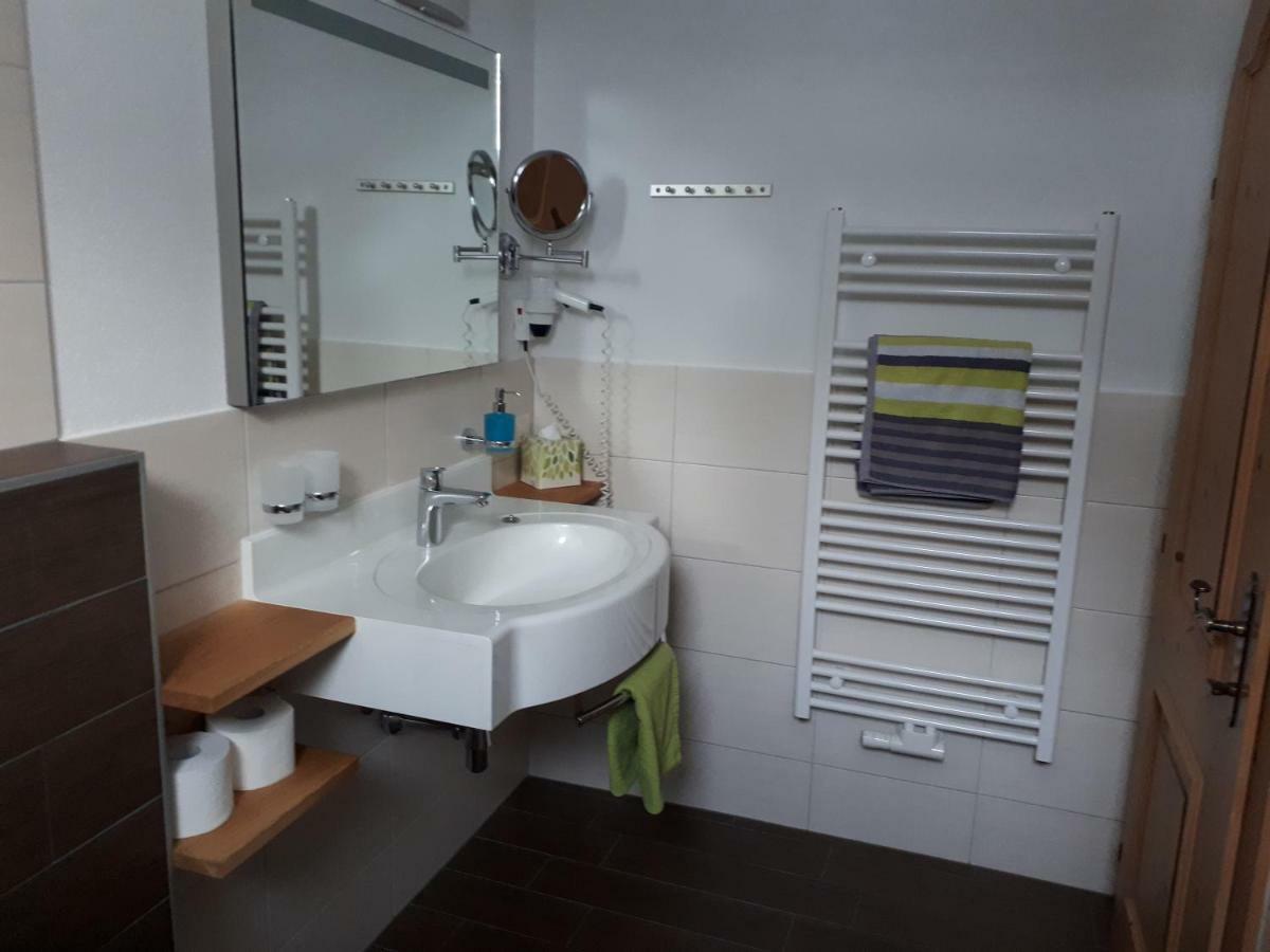 Landhaus & Apartment Taxach Ried im Zillertal Eksteriør billede